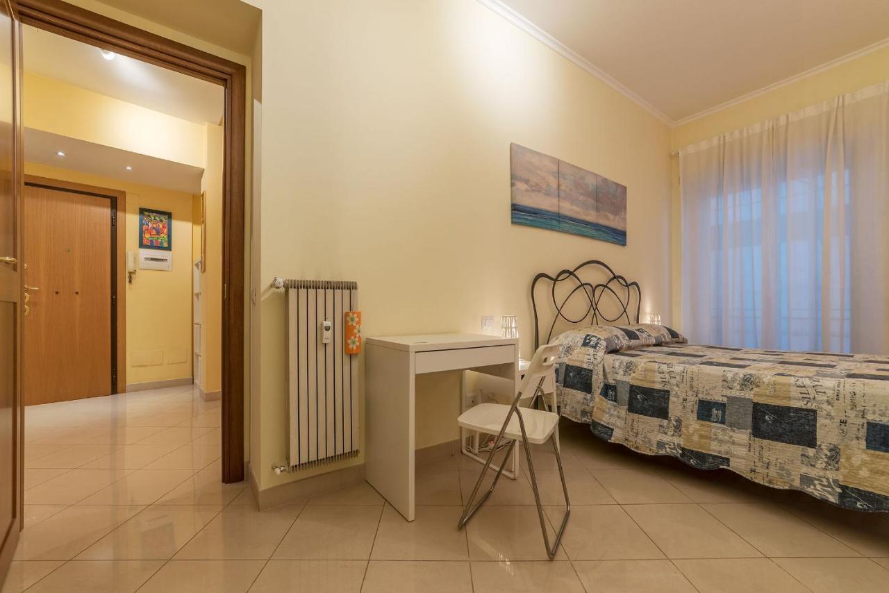 Lovely Flat Marconi District Рим Екстер'єр фото